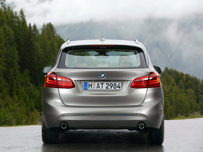 BMW 2-series Active Tourer - цены и комплектации, технические характеристики, фото и отзывы, двигатели и расход топлива, клиренс, обзор BMW 2-серии
