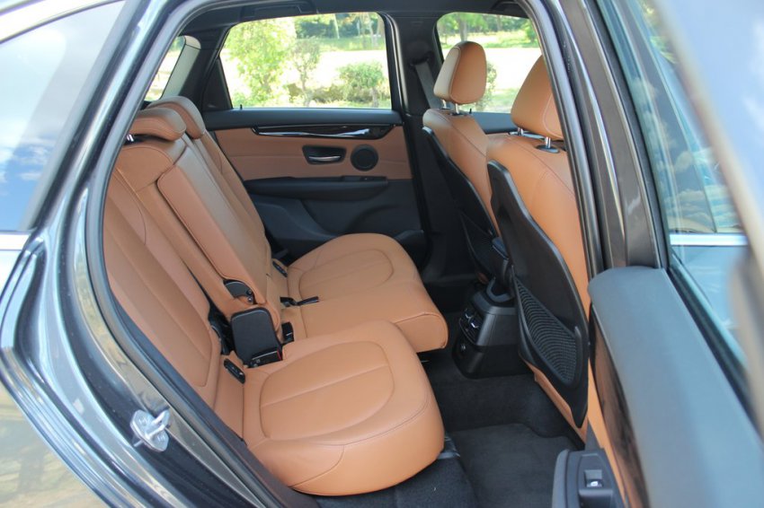 BMW 2-series Active Tourer - цены и комплектации, технические характеристики, фото и отзывы, двигатели и расход топлива, клиренс, обзор BMW 2-серии