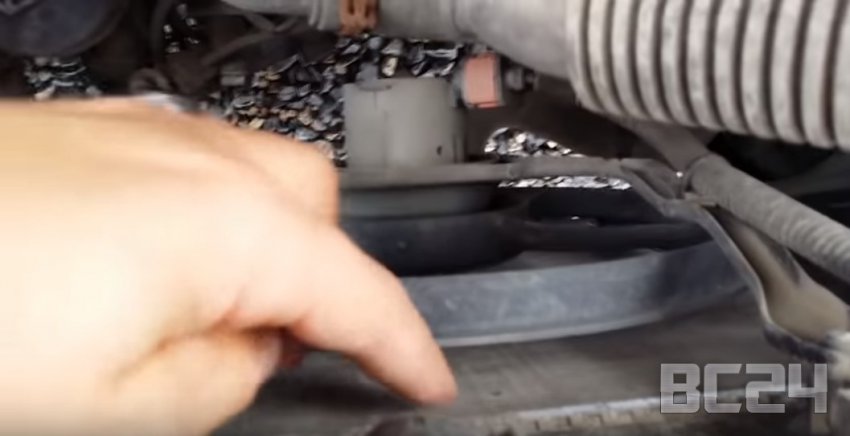 Как определить битую машину без толщиномера с видео