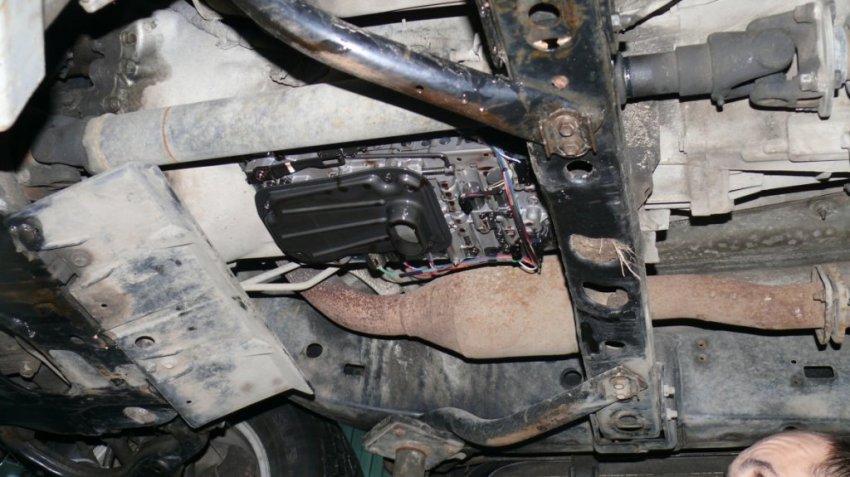 Проводим замену масла в АКПП в автомобиле Тойота Сиенна