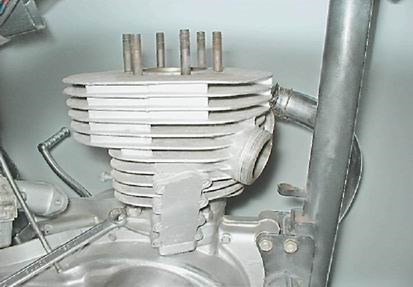 Поршни Кавасаки Ke175b на иж Юпитер 5 Видео регулировки