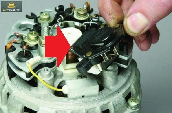 Не Горит Лампа Аккумулятора Ваз 2114. Неисправность реле-регулятора