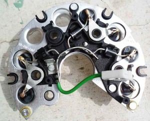 Лампа Горит в Полнакала на Автомобиле. Как найти неисправность