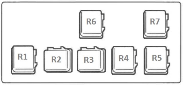 Ниссан Альмера не Горит Ближний Свет. Бп в моторном отсеке