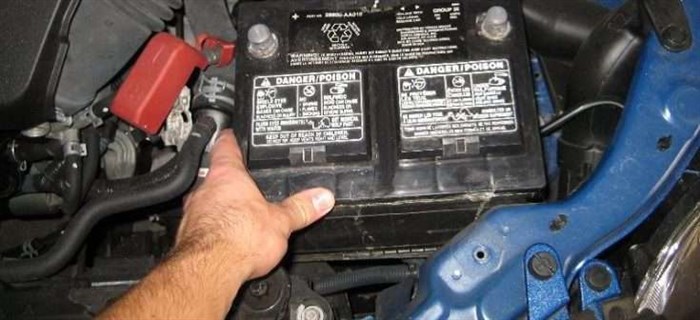 Горит Лампочка Аккумулятора на Тойота Королла © Вариант второй