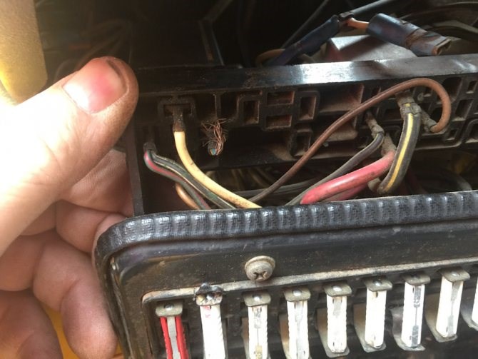 Горят Фонари Заднего Хода на Ваз 2106. 2 проверка стоп-сигналов