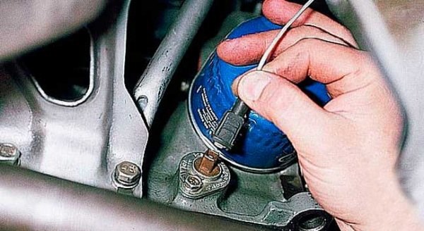 Горит Индикатор Масла на Форд Фокус – Электрические соединения