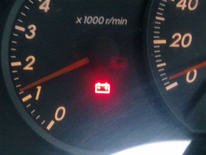 Нет Зарядки Ваз 2114 Горит Лампочка • Как снять генератор