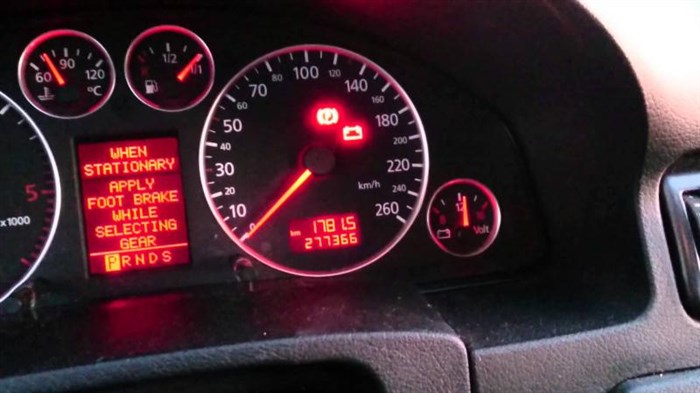 Горит Лампочка Генератора Форд Фокус 3. Регулятор напряжения