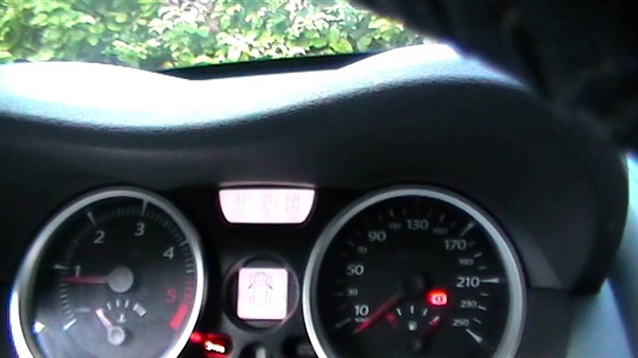 Рено Меган 2 Надпись Check Emissions. Втягивающее реле