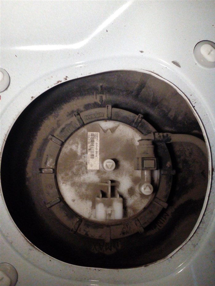 Ниссан Альмера Горит Ручник и Аккумулятор. Типы подключения