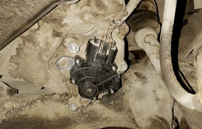 Ниссан Альмера Горит Ручник и Аккумулятор. Типы подключения