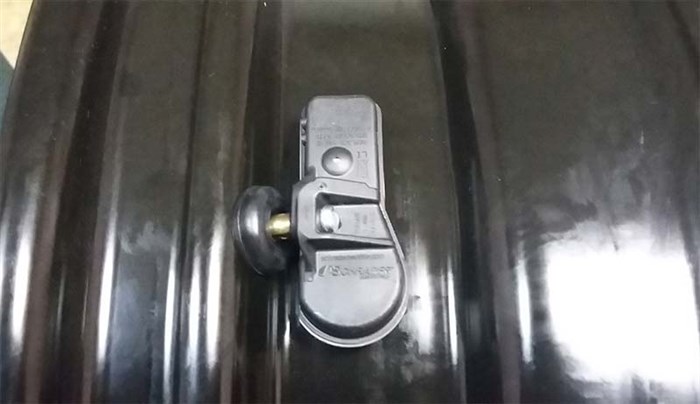 Горит Датчик Давления в Шинах Тойота. Установка датчиков