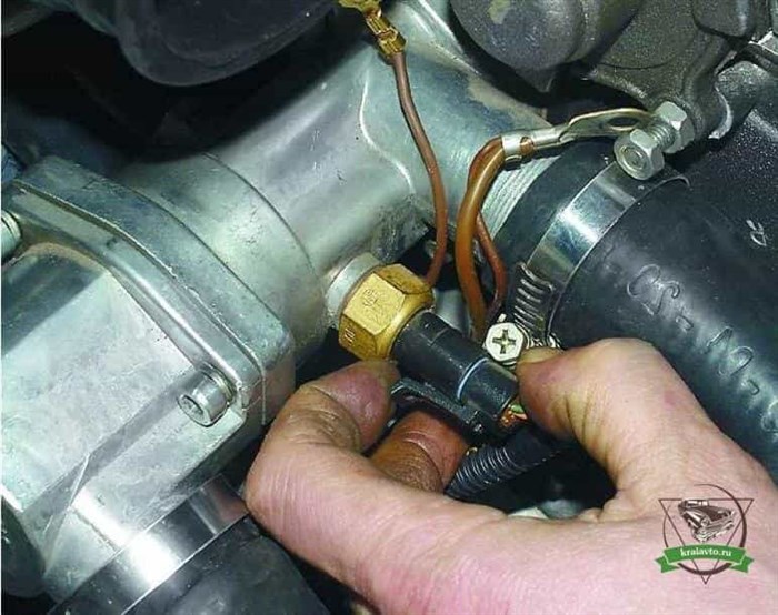 На Ваз 2110 Дергается Стрелка Температуры • Водяной насос