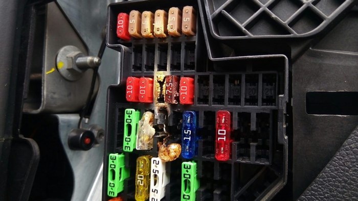 Перестала Гореть Диодная Лампа в Авто • Как правильно выбирать