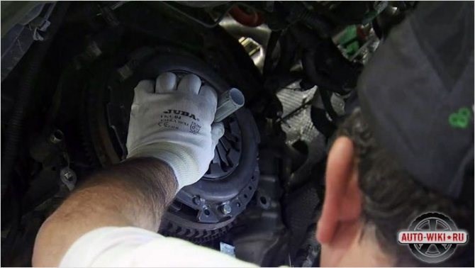 Что Значит Горит Сцепление на Автомобиле © Полностью не выключается