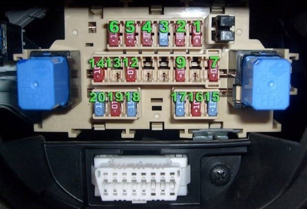 Не Горит Ближний Свет на Ниссан Тиида • Стоит ли покупать