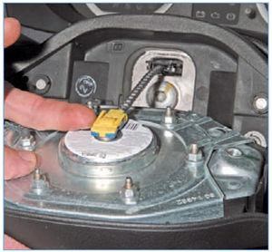 Если Горит Лампа Подушки Безопасности Рено • Устранение проблемы