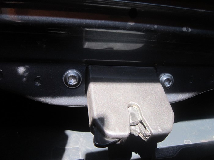 Шкода Октавия не Горят Задние Габариты – Блок под капотом