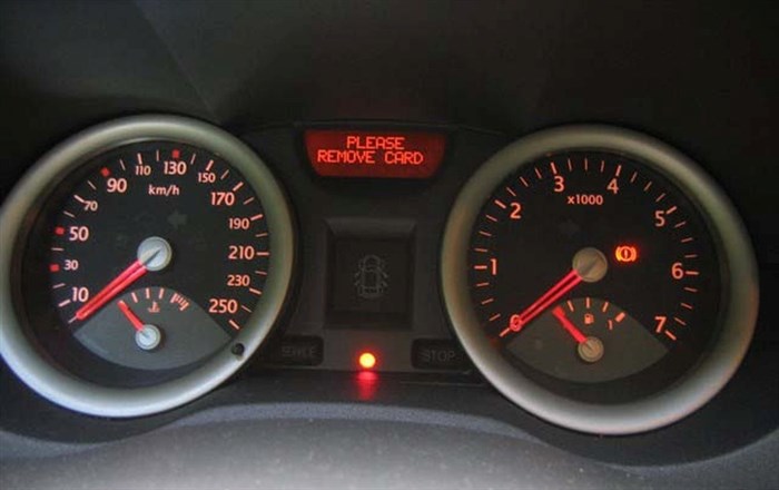 Ошибка Steering Fault Рено Сценик 2 • Через смартфон