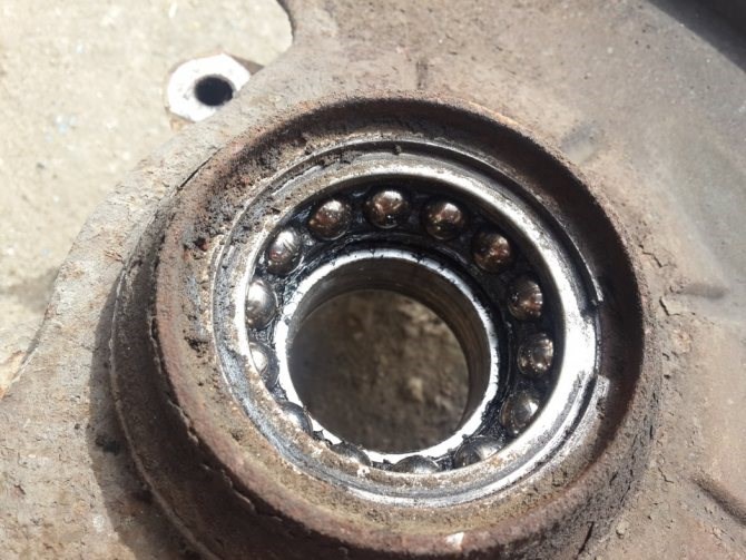 Горит Значок Аккумулятора в Ауди а4 – Как установить причину Горит Значок Аккумулятора в Ауди а4 – Как установить причину