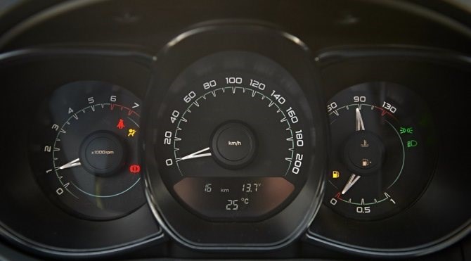 Горит Значок Аккумулятора в Ауди а4 – Как установить причину Горит Значок Аккумулятора в Ауди а4 – Как установить причину