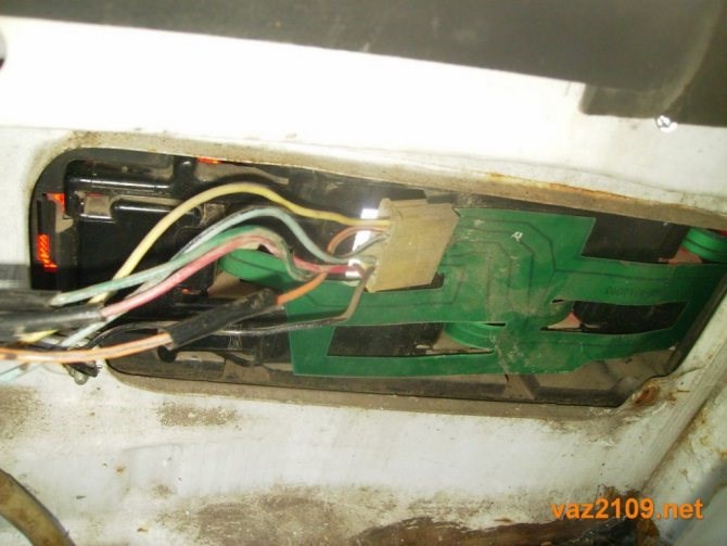 Ваз 21099 не Горят Стоп Сигналы Какой Предохранитель © Простые случаи