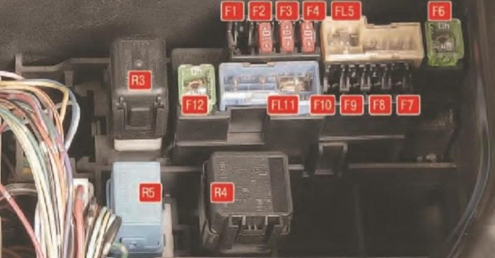 Не Горит Подсветка Номера Ниссан Кашкай © Блоки под фарой