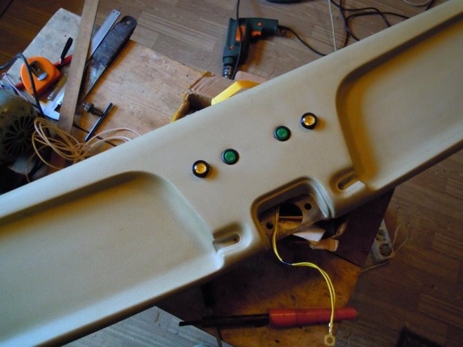 Не Горит Лампочка в Салоне Автомобиля Перегорела лампа