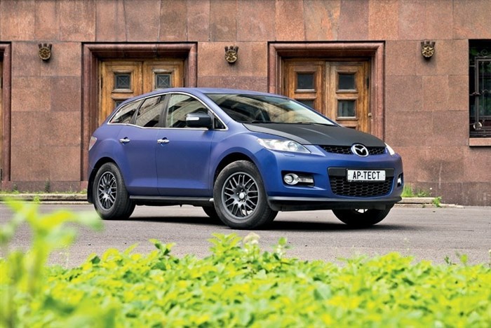 Горит Датчик Скользкая Дорога Мазда 3 • Блок под капотом