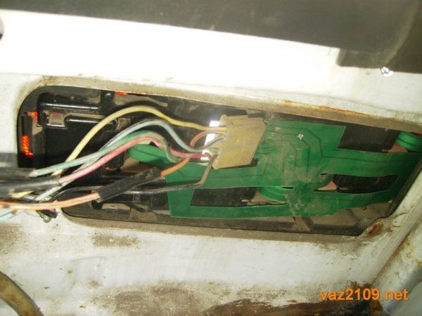 Ваз 2108 Фара Горит Только Габаритом – Перегорел предохранитель