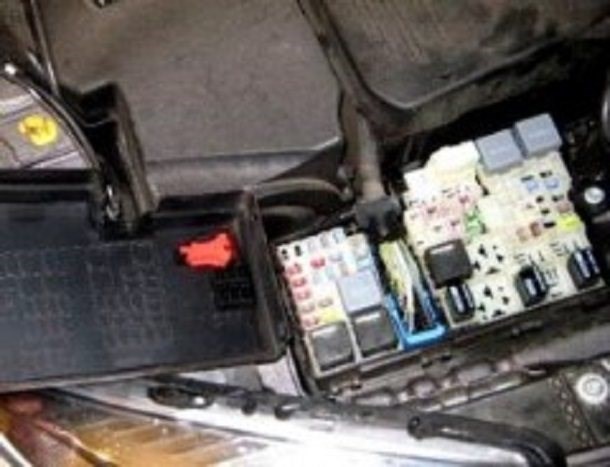 U3003 13 Ошибка Форд Фокус 3. Реле поворотников