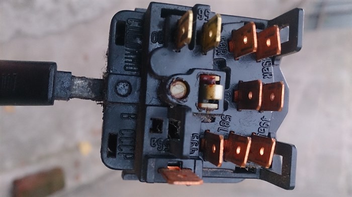 Постоянно Горит Правый Поворотник на Бмв Обновления в темах