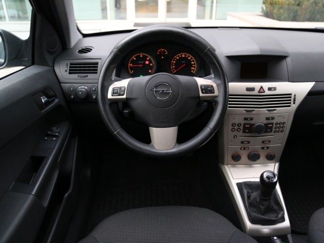 Опель Астра 2007 Ошибка по Кан Шине… Стоимость оборудования