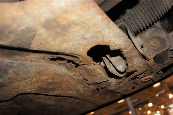 Не Горят Задние Габариты Ниссан Навара. Кузов и интерьер