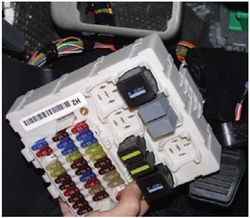 Не Горят Габариты Форд Фокус 1 Американец © Блок под капотом Не Горят Габариты Форд Фокус 1 Американец © Блок под капотом