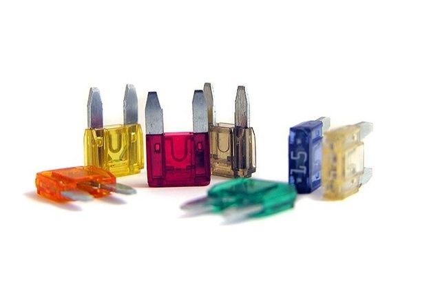 Не Горит Подсветка Салона Ниссан х Трейл… Предохранитель прикуривателя