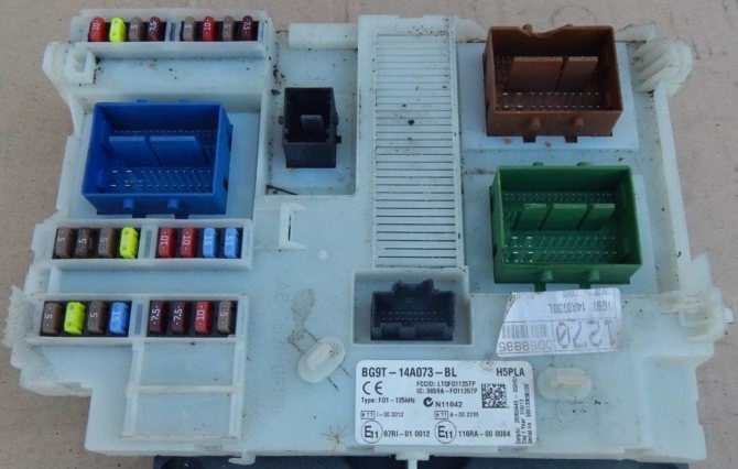 Не Горит Ближний Свет Форд Мондео 4 – Блок под капотом