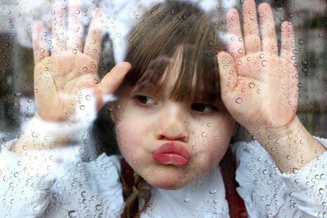 На Подоконнике Окна Стоит Ваза Тип Ошибки – Home and garden