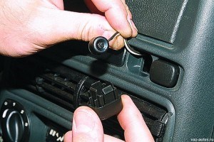 Лада Веста Горит Кнопка Блокировки Дверей – Подключаемся к стартеру