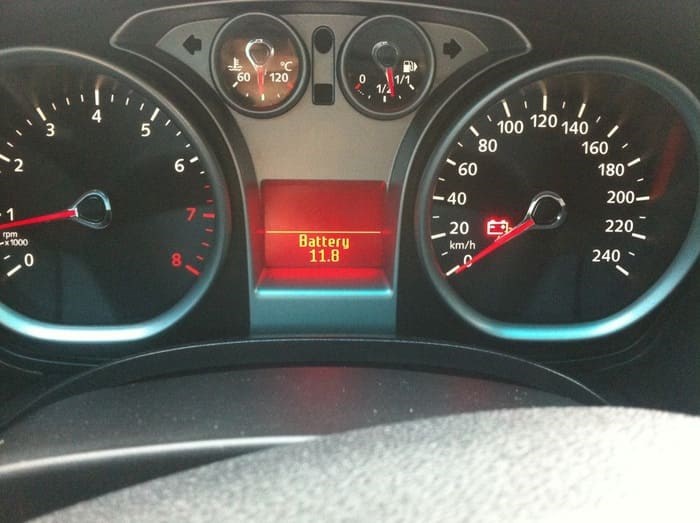 Горит Лампочка Аккумулятора Шкода Фабия 1 Проблемы в цепи