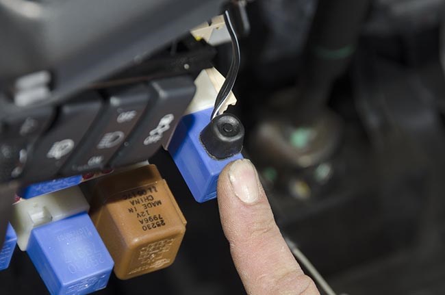 Горит Значок Проверка Состояния Автомобиля на Брелке • Зачем используется