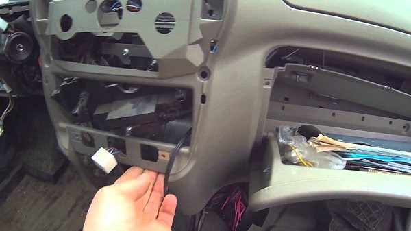 Горит Значок Двигателя на Панели Приборов Лада – Возможные неисправности