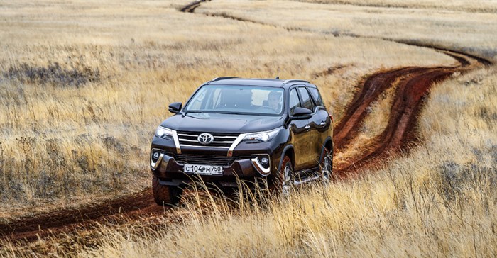 Горит Датчик Давления в Шинах Тойота Фортунер Блоки в салоне